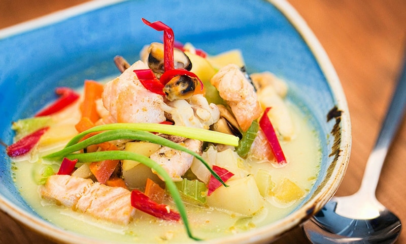 Chowder z owoców morza w stylu Long Island