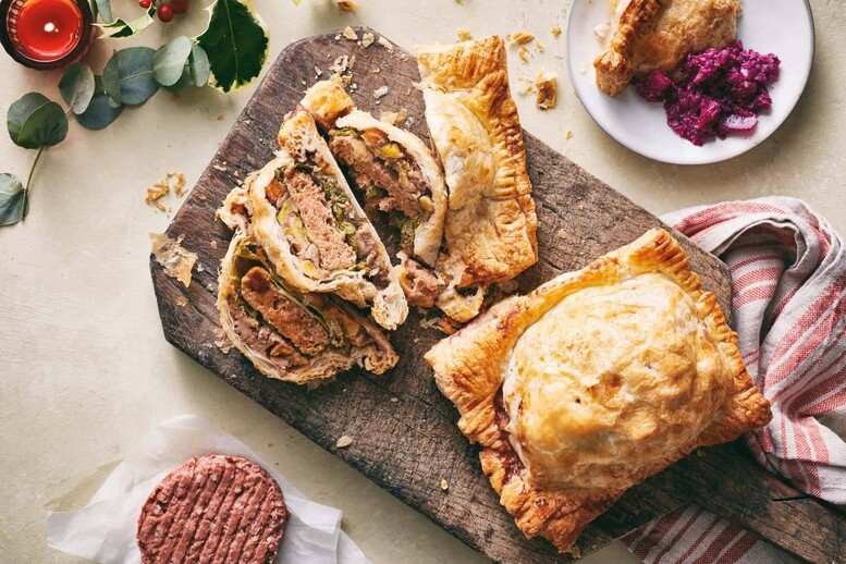 Mini wellingtony z roślinnym surowym burgerem i kasztanem